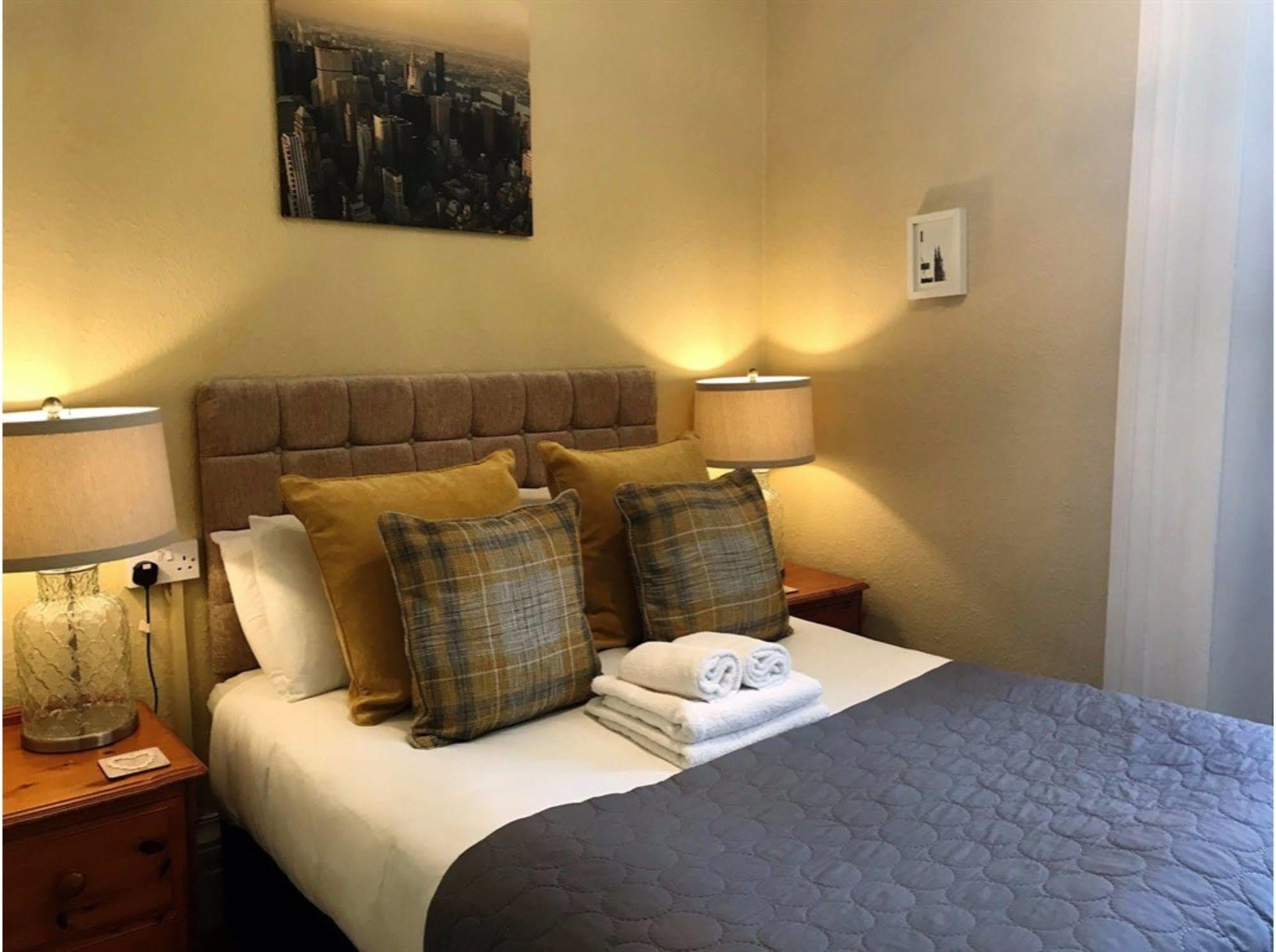 Sarnia Guest House (Adults Only) 웨스턴슈퍼매어 외부 사진